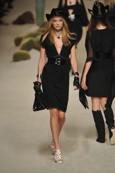 Look 21